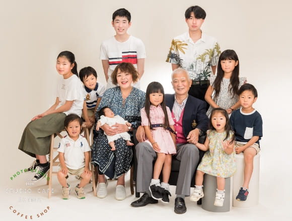 スタジオカフェシマで撮影した孫たちとの写真